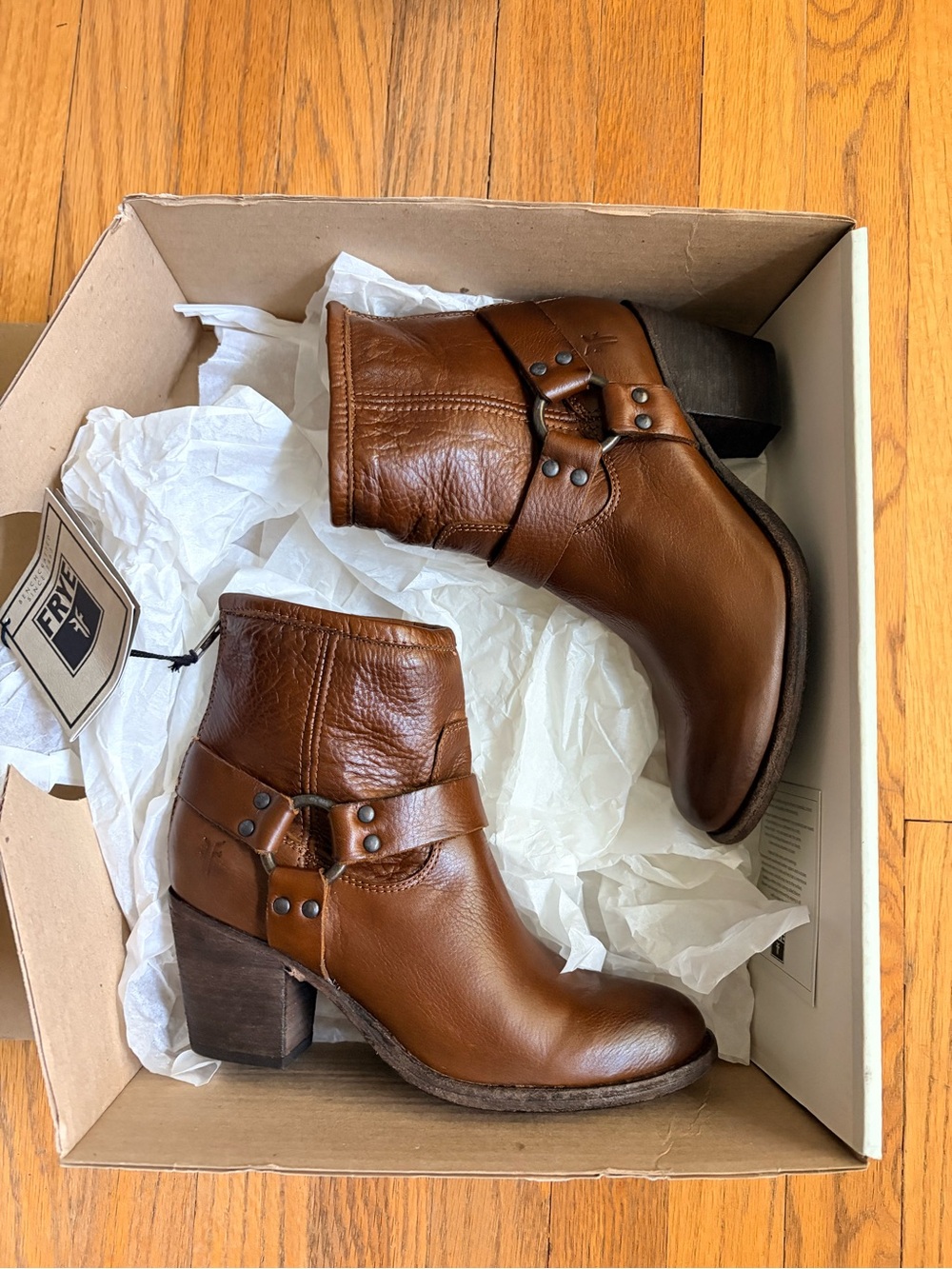 NEW Frye Size 7.5 Tabitha Harness Short Ankle Boots